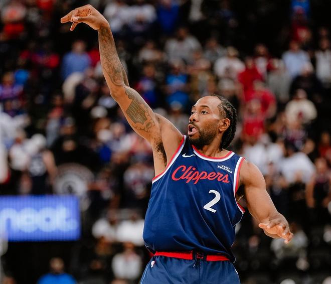 小卡45分力压哈登当选今日最佳球员