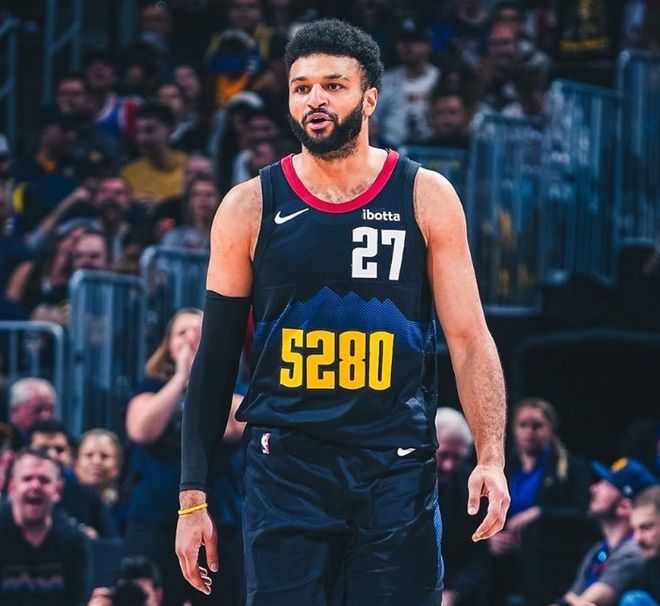 小卡45分力压哈登当选今日最佳球员