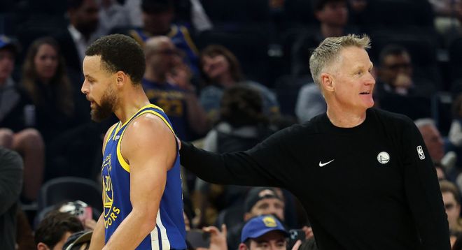 库里坚持不放弃赛季 病痛难阻勇士征程