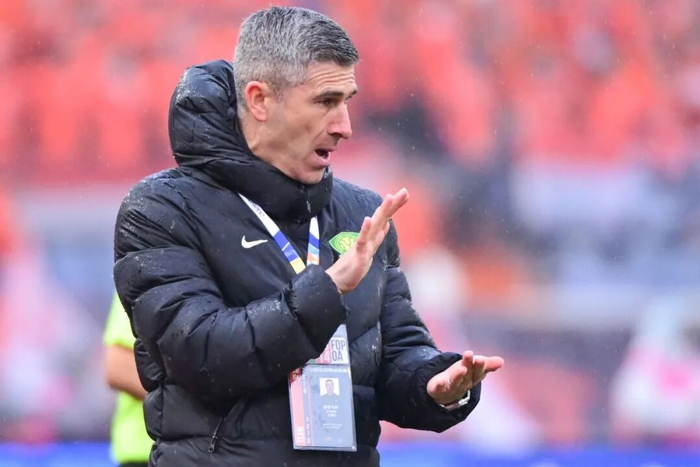 北京国安新援助力战术革新 球迷热情不减