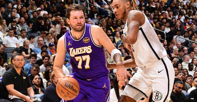 湖人末节轰11-2逆转篮网 终结对手10连败