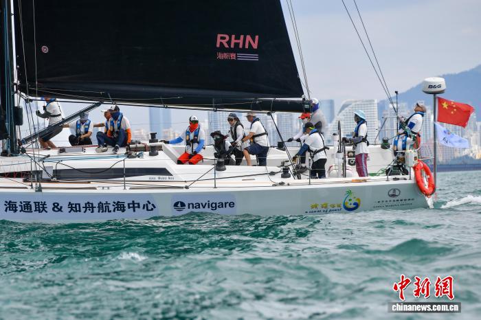 第十四届环海南岛国际大帆船赛在三亚拉开序幕