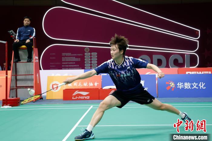 羽超联赛浙江赛区激战 陈雨菲速胜“雅思”遭逆