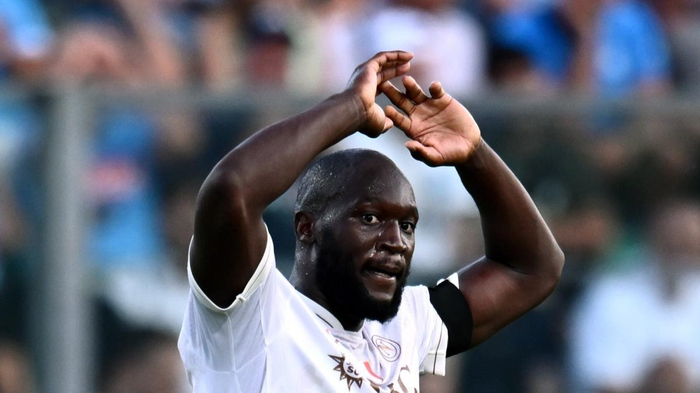 费内巴切瞄准卢卡库或成第二个奥斯梅恩