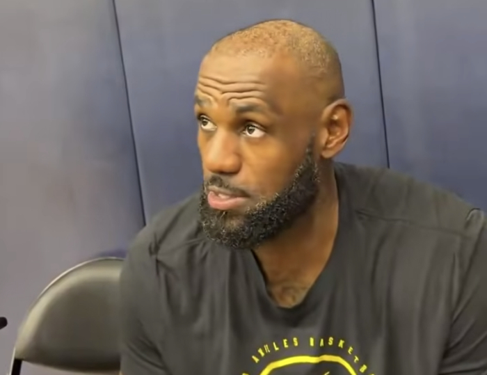 湖人双核伤缺 詹姆斯谈团队协作应对挑战